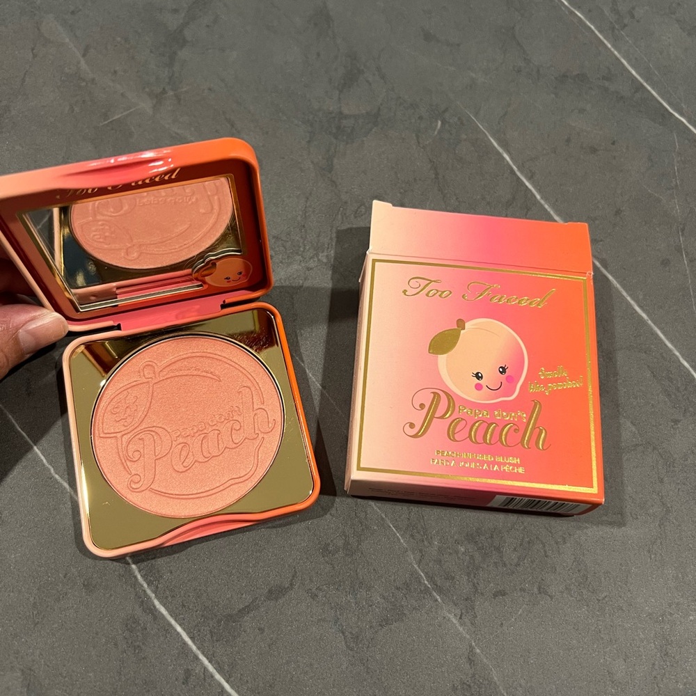 Too Faced a peach Blush New